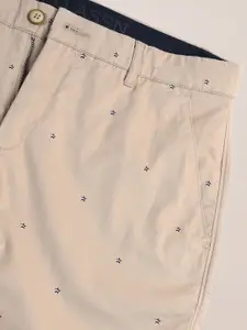 U.S. Polo Assn. Men Printed Slim Fit Mid-Rise Above Knee Chino Shorts