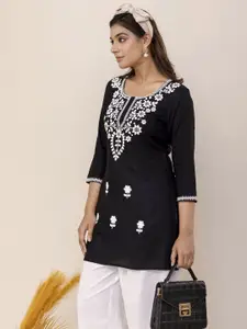 KIMAYRA Women Embroidered Kurti