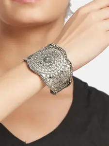 Anouk Sangria Set of 2 Gold Plated & Round Shaped -Textured Bangles