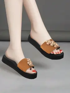 TOMSY CHOICE Women Sliders