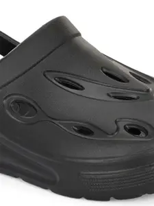 HRX by Hrithik Roshan Men Solid Clogs