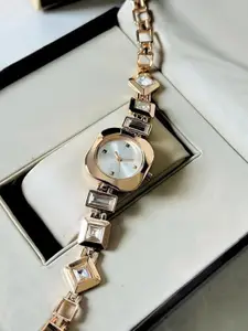 SWADESI STUFF Women Dial & Straps Analogue Watch SDS 162 WHITE 99