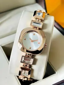 SWADESI STUFF Women Dial & Straps Analogue Watch SDS 162 WHITE