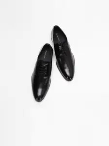 Van Heusen Men Black Solid Derbys