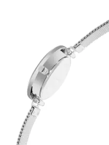 French Connection Women Silver-Toned Dial & Silver Toned Stainless Steel Bracelet Style Straps Analogue Watch FCS002A