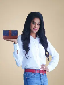 THE CLOWNFISH Serina Navy Blue & Maroon Ethnic Motifs Envelope