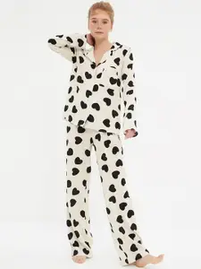 Trendyol Women Off White & Black Printed Night suit