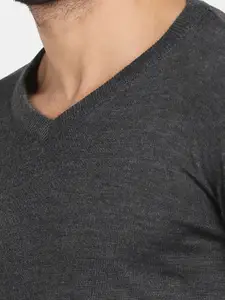 Blackberrys Men Grey Solid Slim Fit Wool Pullover