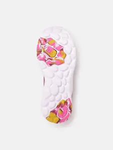 New Balance Women Woven Design Roav Running Shoes