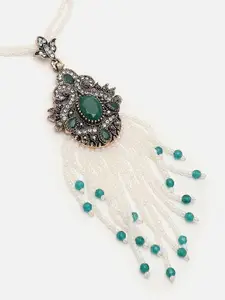 SOHI Women Silver-Toned & Green Silver-Plated Necklace