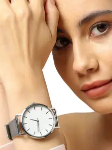 HAUTE SAUCE by  Campus Sutra HAUTE SAUCE by Campus Sutra Women White Dial & Silver  Analogue Watch AW22_HSWC1064-Gold