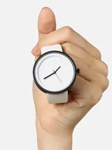 HAUTE SAUCE by  Campus Sutra HAUTE SAUCE by Campus Sutra Women White Dial Digital Watch AW22_HSWC1026-White