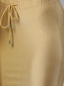 TWIN BIRDS Women Gold Solid High Rise Stretchable Shimmer Saree Shape Wear