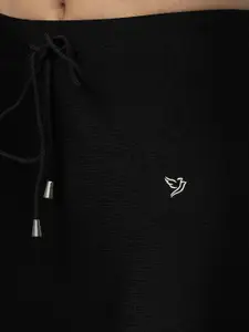 TWIN BIRDS Women Black Solid High Rise Stretchable Shimmer Saree Shape Wear