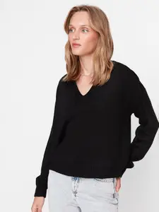 Trendyol Women Solid Acrylic V-Neck Pullover Sweater