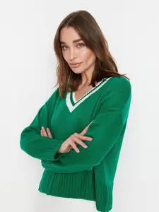 Trendyol Women Green Solid V-neck Pullover