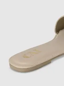 CAI Women Nude-Coloured Open Toe Flats with Buckles