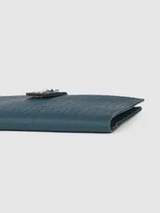 Baggit Women Textured Two Fold Wallet