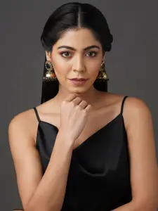 Binnis Wardrobe Black & Gold-Plated Kundan Dome Shaped Jhumkas Earrings