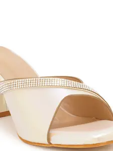 SCENTRA Women Embellished Block Heels