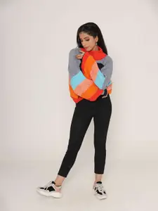 KASMA Women Blue & Black Colourblocked Wool Pullover