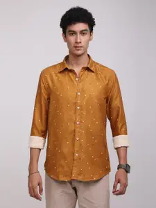 Snitch Men Slim Fit Printed Casual Shirt