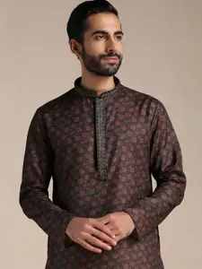 Manyavar Men Mandarin Collar Printed Kurta with Pyjamas