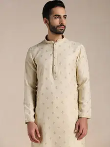 Manyavar Men Printed Kurta with Churidar
