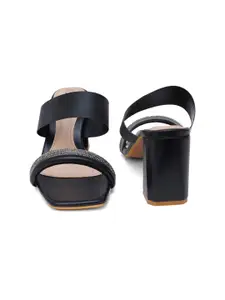 SHUZ TOUCH Women Solid Block Heels