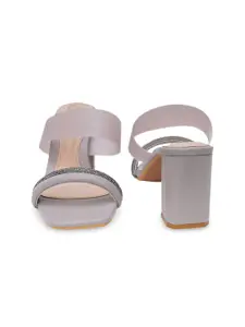 SHUZ TOUCH Women Solid Block Heels