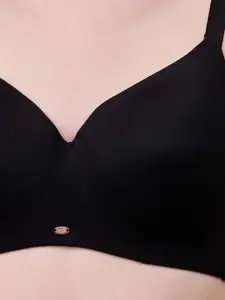 Soie Women Full Coverage Padded Non-Wired Ultra Soft Seamless Bra