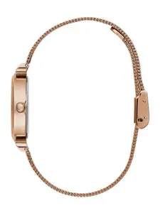 GUESS Women Dial & Stainless Steel Bracelet Style Straps Analogue Watch GW0471L3