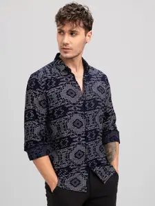 Snitch Men Printed Casual Shirt