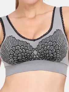 Amour Secret Pack Of 2 Lightly Padded & Non-Wired Seamless Anti Odour Workout Bra