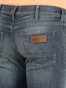Wrangler Men Skanders Slim Fit Low-Rise Heavy Fade Stretchable Jeans
