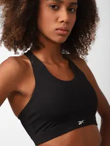 Reebok Training Core Lightly Padded & Non-Wired Racerback Seamless Workout Bra