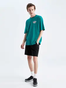 DeFacto Men Typography Printed Pure Cotton Drop-Shoulder Sleeves T-shirt