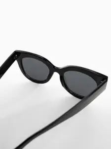MANGO Women Oversized Sunglasses with UV Protected Lens 47001037