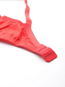 Sztori Plus Size Embroidered Everyday Bra