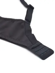 Sztori Plus Size Medium Coverage Bra