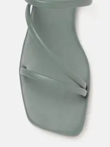 DressBerry Women Open Toe Flats