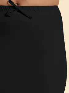 Jaanvi Fish-Cut Saree Shapewear