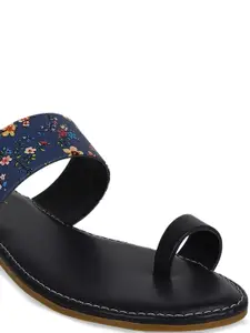 ICONICS Women Printed One Toe Flats