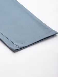 Roadster Men Solid Regular Fit Mid-Rise Plain Woven Flat-Front Chinos