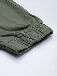 The Roadster Life Co. Men Solid Regular Fit Joggers