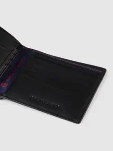 Tommy Hilfiger Men Printed Leather Two Fold Wallet
