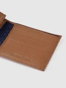 Tommy Hilfiger Men Textured Leather Two Fold Wallet