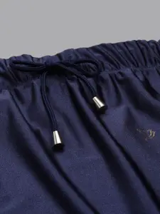 TWIN BIRDS Women Seamless Mermaid-Fit High Rise Stretchable Shimmer Saree Shape Wear