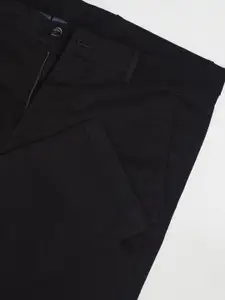 Arrow Sport Men Solid Autoflex Casual Trouser