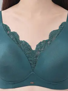 Soie Non Padded Non Wired Convertible to Racerback Lace Bra